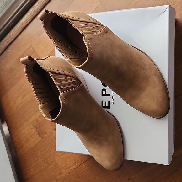 New Ankle Boots - Picture 3 of 5